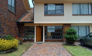 SE ARRIENDA HERMOSA CASA CONJUNTO LA HACIENDA AV CHILACOS