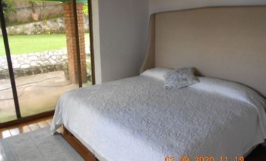 RENTO CASA CON ALBERCA EN VISTA BELLA, 4 RECAMARAS, JARDINZOTE, ESTACIONAMIENTO