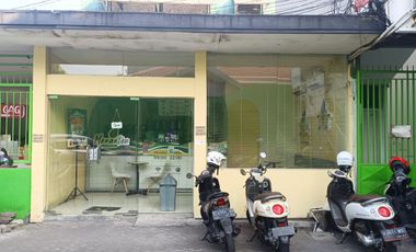 JUAL Rumah Usaha Tenggilis Mejoyo AN Strategis - Persis Depan Ubaya Tenggilis