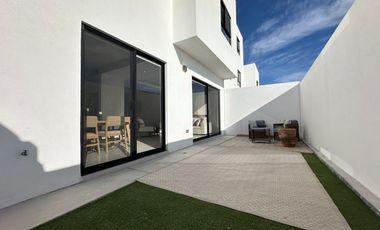 Renta casa nueva en Nuevo Refugio
