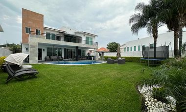 CASA EN VENTA EN FRACCIONAMIENTO LOMAS DE COCOYOC MORELOS