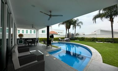 CASA EN VENTA EN FRACCIONAMIENTO LOMAS DE COCOYOC MORELOS