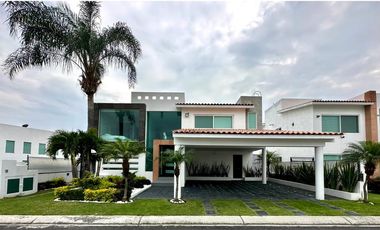 CASA EN VENTA EN FRACCIONAMIENTO LOMAS DE COCOYOC MORELOS