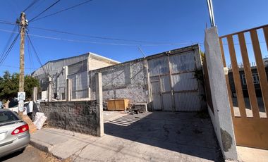 TERRENO COMERCIAL EN RENTA DE 250 M² CON BARDA PERIMETRAL, UBICACIÓN ESTRATÉGICA EN SATÉLITE, QUERÉTARO, Qro.