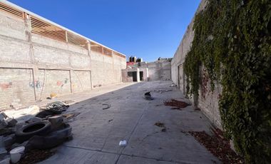 TERRENO COMERCIAL EN RENTA DE 250 M² CON BARDA PERIMETRAL, UBICACIÓN ESTRATÉGICA EN SATÉLITE, QUERÉTARO, Qro.