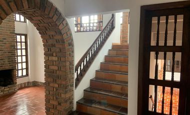 VENTA DE CASA EN EL SECTOR CATAY, POPAYAN, CON INMEJORABLE IMPACTO COMERCIAL