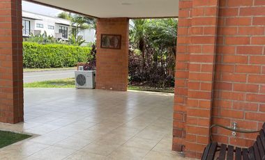 CASA CONDOMINIO BELLO HORIZONTE