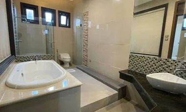 DISEWAKAN RUMAH VILLA BUKIT REGENCY 3 SURABAYA