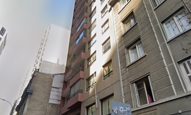 Arriendo depto 1D 1B en Santiago Centro (Huérfanos). Cocina equipada y amoblada. Bajos GGCC.