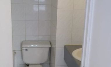 Arriendo depto 1D 1B en Santiago Centro (Huérfanos). Cocina equipada y amoblada. Bajos GGCC.