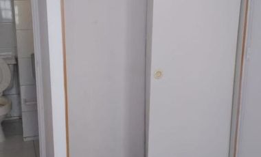 Arriendo depto 1D 1B en Santiago Centro (Huérfanos). Cocina equipada y amoblada. Bajos GGCC.