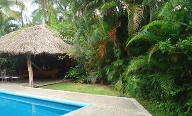 SE VENDE CASA EN: RETORNO DE LAS GARZAS, FRACC. VILLAS LAS GARZAS, ZIHUATANEJO DE AZUETA, GUERRERO.
