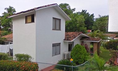 SE VENDE CASA EN: RETORNO DE LAS GARZAS, FRACC. VILLAS LAS GARZAS, ZIHUATANEJO DE AZUETA, GUERRERO.