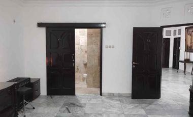 Dijual Rumah Mepet Mall di Taman Villa Baru Bekasi