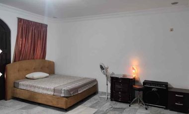 Dijual Rumah Mepet Mall di Taman Villa Baru Bekasi