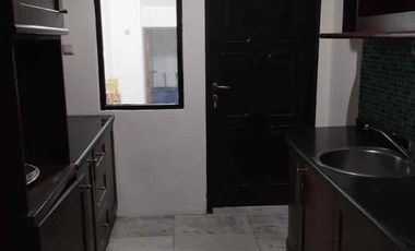 Dijual Rumah Mepet Mall di Taman Villa Baru Bekasi