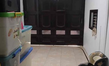 Dijual Rumah Mepet Mall di Taman Villa Baru Bekasi