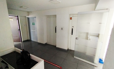 En Venta Oficina en 10° Piso + Azotea Ubicado Cerca Al Parque Kennedy - Miraflores