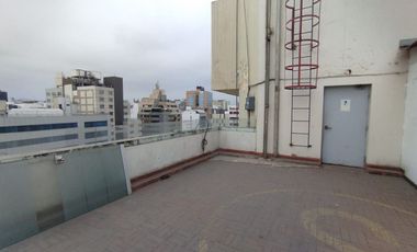 En Venta Oficina en 10° Piso + Azotea Ubicado Cerca Al Parque Kennedy - Miraflores