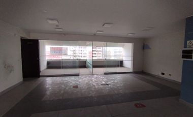 En Venta Oficina en 10° Piso + Azotea Ubicado Cerca Al Parque Kennedy - Miraflores
