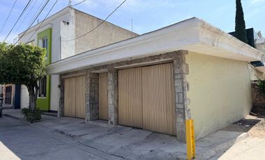 Hermosa casa en Venta en La Barca, Jalisco con gran jardín