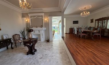 Hermosa casa en Venta en La Barca, Jalisco con gran jardín