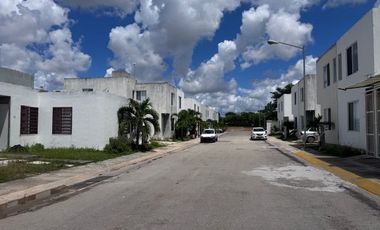 CASA EN VENTA DE UN NIVEL EN FRACCIONAMIENTO RESIDENCIAL LAS PALMAS AL ORIENTE DE MERIDA