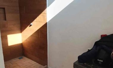 Casa en venta con recámara en planta baja Col 21 de septiembre zona Nte pte cerca del C4 y SEF