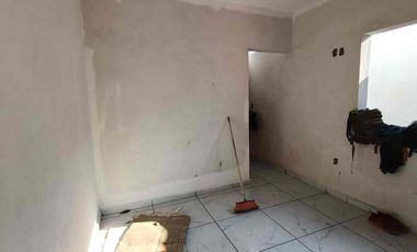 Casa en venta con recámara en planta baja Col 21 de septiembre zona Nte pte cerca del C4 y SEF