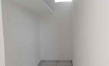 Casa en venta con recámara en planta baja Col 21 de septiembre zona Nte pte cerca del C4 y SEF