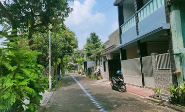 Dijual Banting Harga Rumah 2 Lantai Siap Huni Strategis Lokasi Perum. Taman Sejahtera Wiyung Surabaya