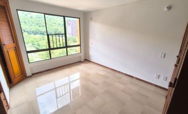 SE VENDE APARTAMENTO EN CABECERA