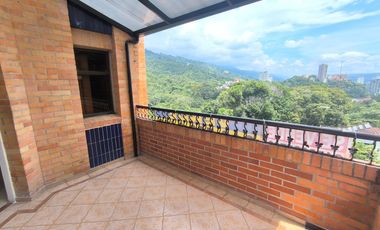 SE VENDE APARTAMENTO EN CABECERA