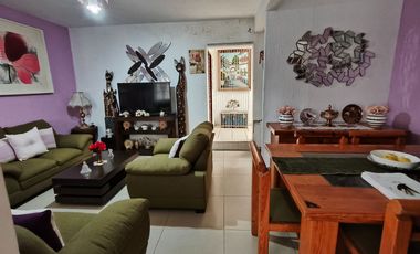 Casa en VENTA una sola planta, a cuadra y media de la carretera a Chapala