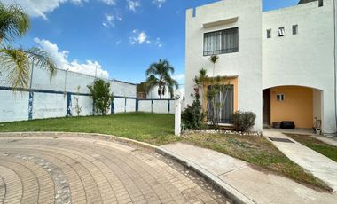 RENTA CASA AMUEBLADA EN CAMPO REAL