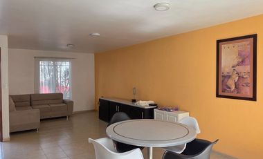 RENTA CASA AMUEBLADA EN CAMPO REAL