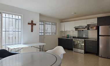 RENTA CASA AMUEBLADA EN CAMPO REAL