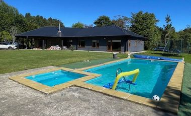 Vende espectacular Parcela con Casa soleada, sector Chamiza, Puerto Montt.