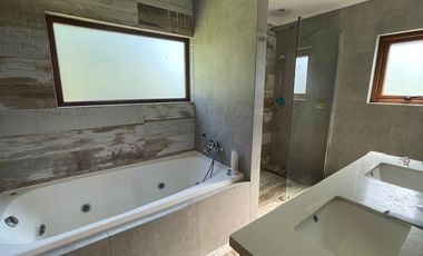 Vende espectacular Parcela con Casa soleada, sector Chamiza, Puerto Montt.