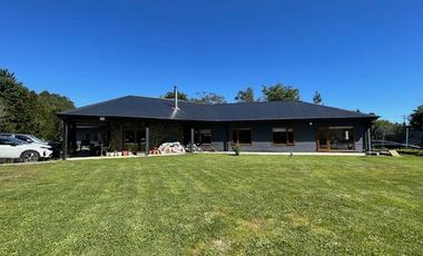 Vende espectacular Parcela con Casa soleada, sector Chamiza, Puerto Montt.