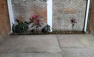 rento casa en fraccionamiento Mallorca en Cuautlancingo