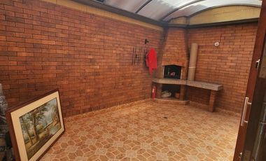 🏡 Espectacular Casa en Chía - Santa Cecilia (260m²)  Cuerpo del aviso: ¡Vive con la amplitud y comodidad que tu familia merece! Rentamos hermosa casa