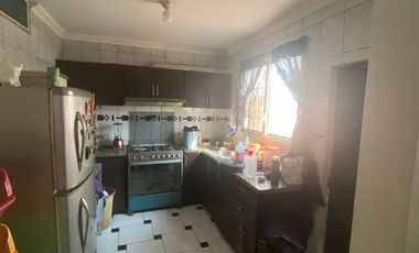 EN VENTA CASA DE 3 PLANTAS MACHALA