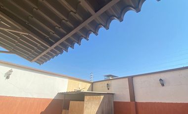 EN VENTA CASA DE 3 PLANTAS MACHALA