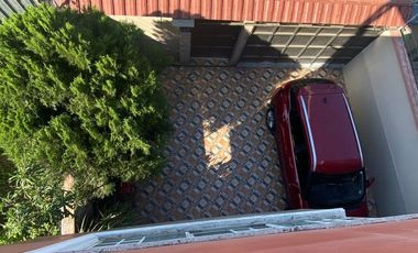 EN VENTA CASA DE 3 PLANTAS MACHALA