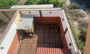 EN VENTA CASA DE 3 PLANTAS MACHALA