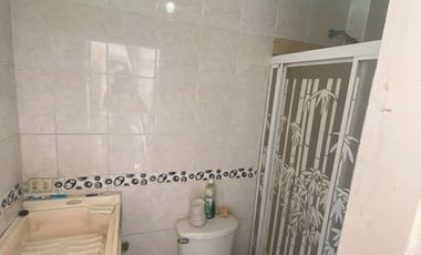 EN VENTA CASA DE 3 PLANTAS MACHALA