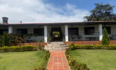 VENTA DE HERMOSA PARCELA A SOLO 15 MINUTOS DEL AEREOPUERTO