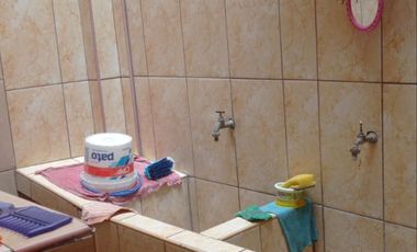 CASA COMO TERRENO En Venta – Mariscal Cáceres, SJL | 90 m²