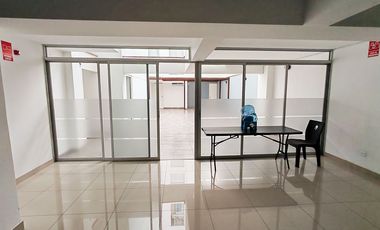 DEPARTAMENTO CON VISTA A LA CALLE – MAYORAZGO CHICO, ATE
